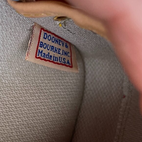 Dooney & Bourke small bag - Picture 12 of 13